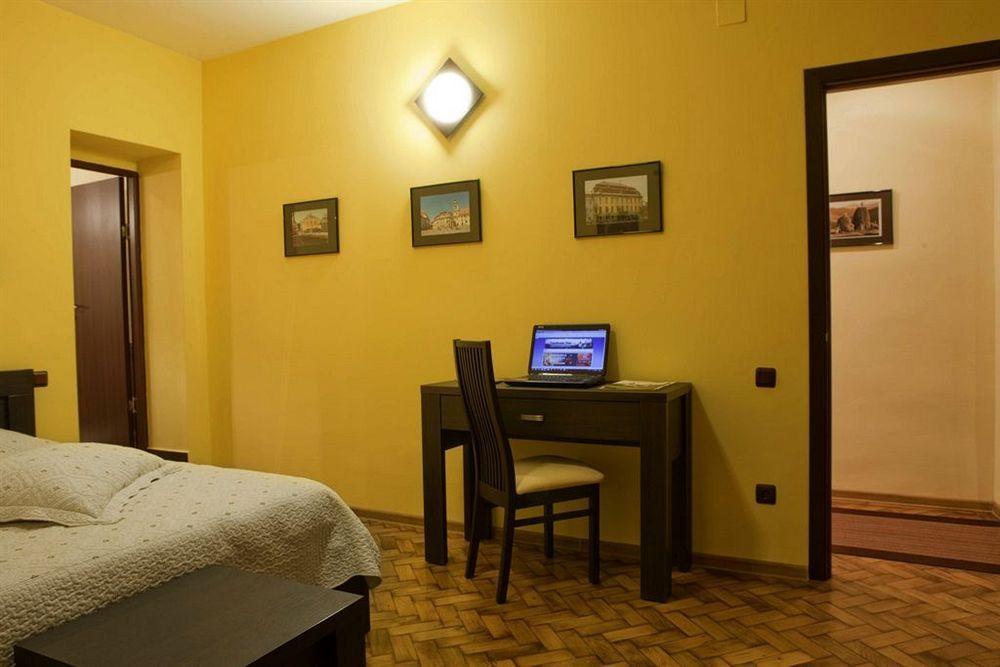 Rami House Central Double Rooms Braşov Eksteriør billede