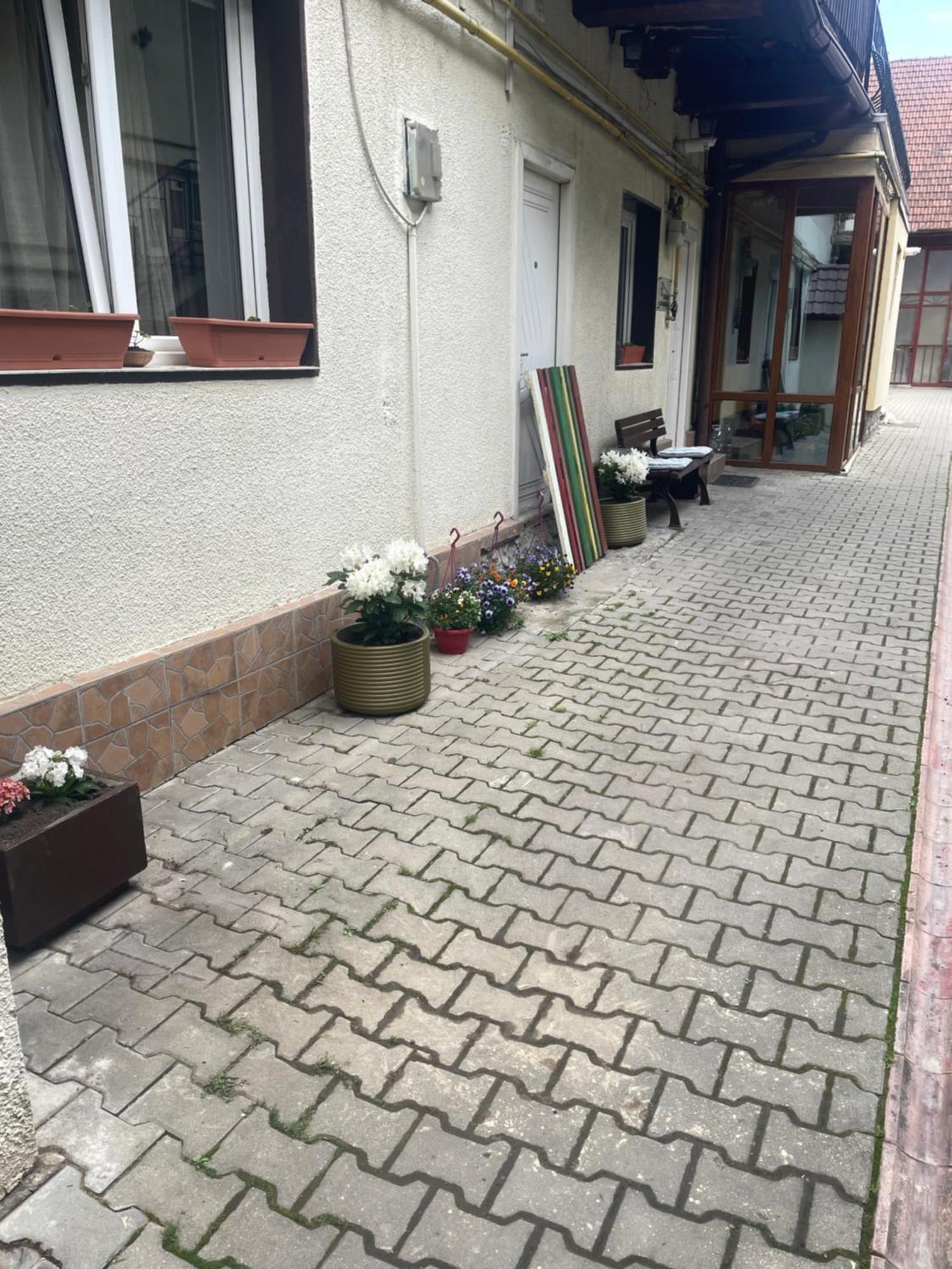 Rami House Central Double Rooms Braşov Eksteriør billede
