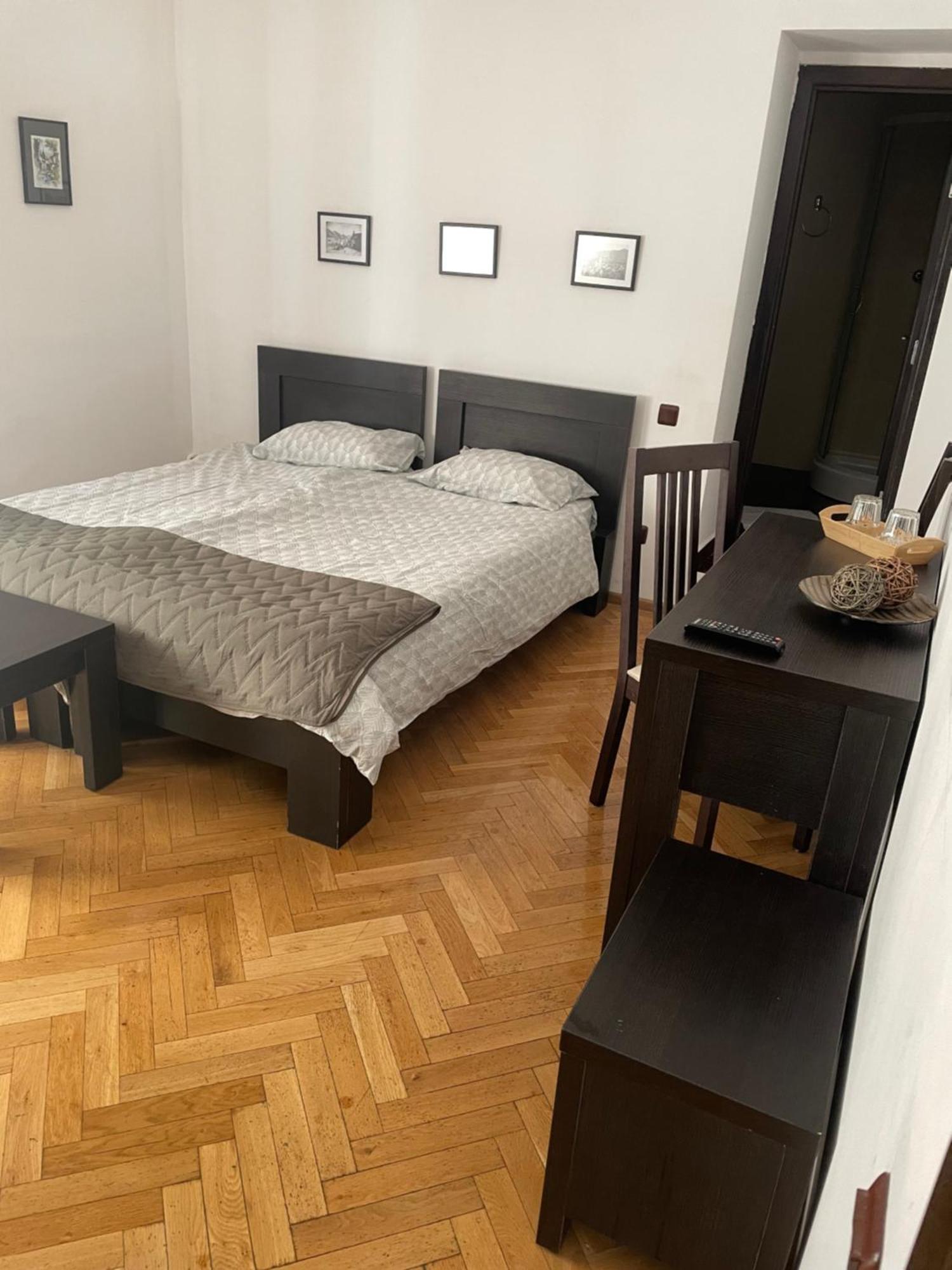 Rami House Central Double Rooms Braşov Eksteriør billede